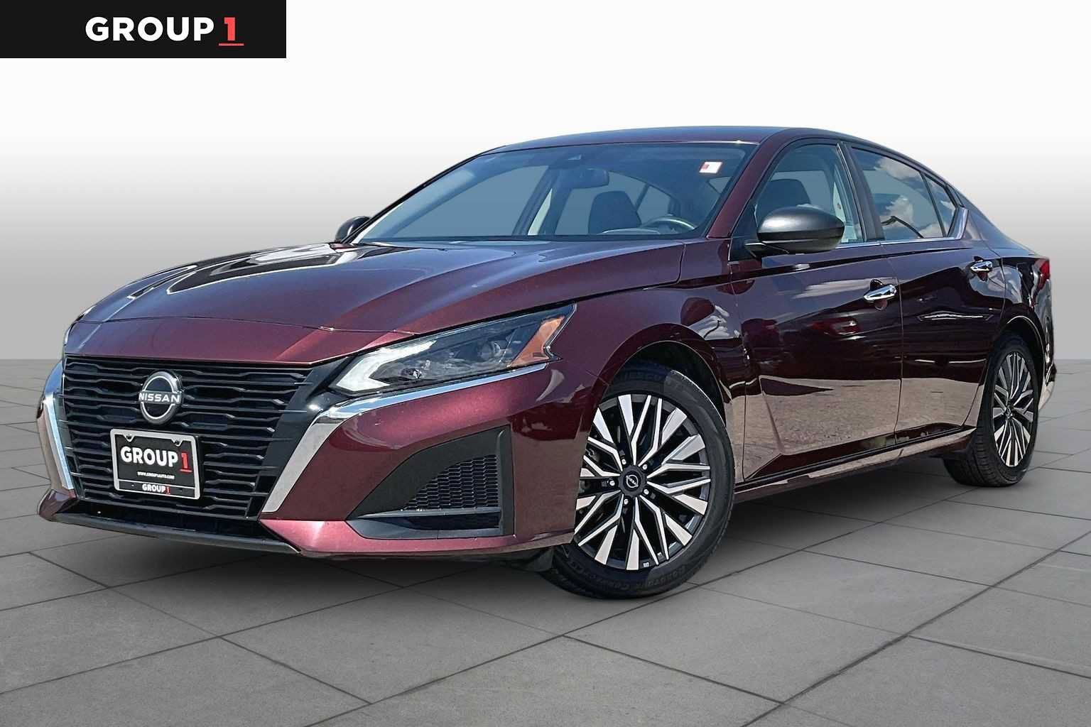 Used 2025 Nissan Altima 2.5 SV FWD image 1