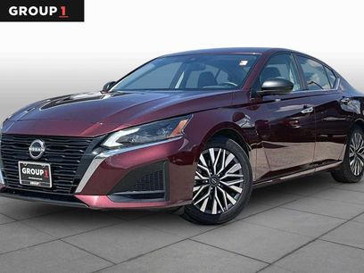 Used 2025 Nissan Altima 2.5 SV
