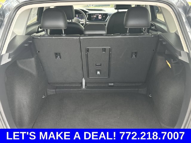 Certified 2023 Volkswagen Taos SE w/ Panoramic Sunroof Package FWD image 10