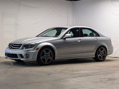 Used 2009 Mercedes-Benz C 63 AMG Sedan image 3