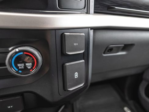 Used 2021 Ford F150 XLT AWD/4WD image 22