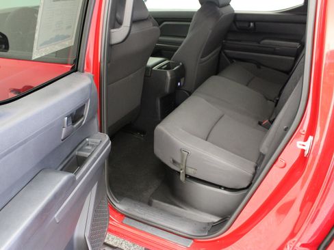 Certified 2026 Toyota Tacoma SR5 AWD/4WD image 27