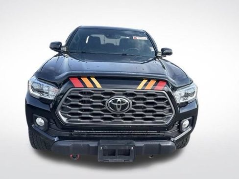 Used 2023 Toyota Tacoma TRD Off-Road w/ TRD Premium Off Road Package AWD/4WD image 8