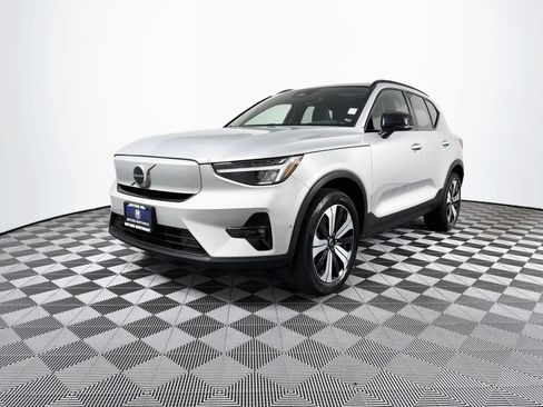 Used 2023 Volvo XC40 Recharge Plus AWD/4WD image 2