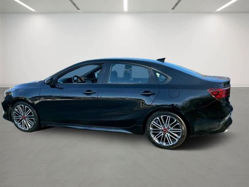 Used 2023 Kia Forte GT image 3