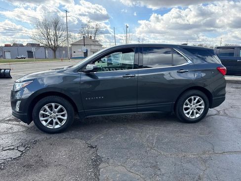 Used 2020 Chevrolet Equinox LT w/ Driver Convenience Package image 2