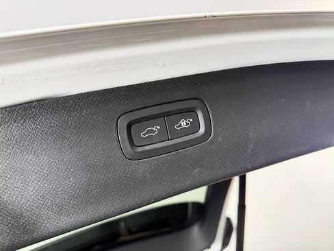 Used 2019 Volvo XC90 T6 Momentum w/ Advanced Package image 15