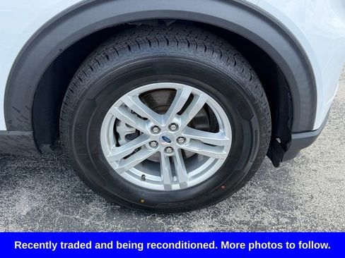 Used 2023 Ford Explorer XLT w/ Equipment Group 202A RWD image 20