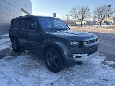 Used 2024 Land Rover Defender 130 S image 6