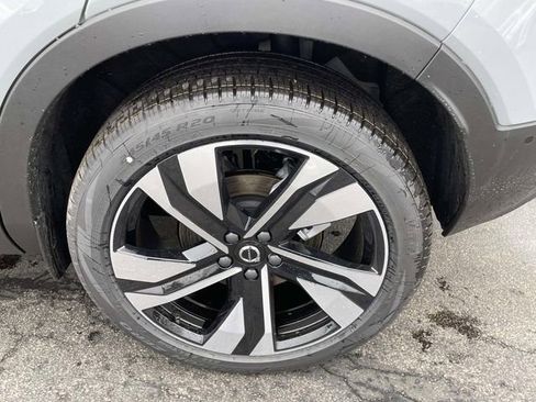 New 2026 Volvo XC40 B5 Plus w/ Protection Package Premier AWD/4WD image 7