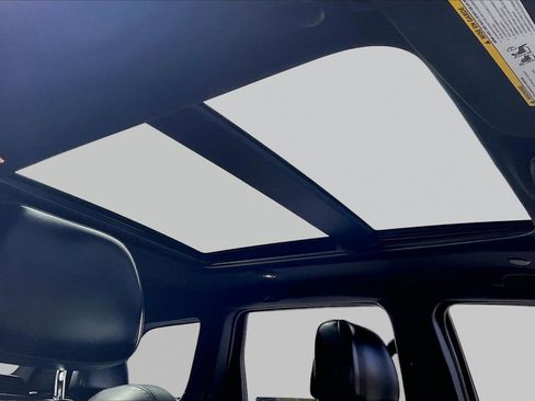 Used 2020 Jeep Grand Cherokee Limited X image 17