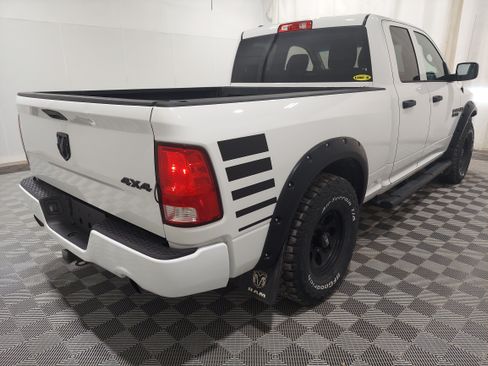 Used 2018 RAM 1500 Express w/ Express Value Package AWD/4WD image 3