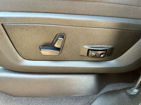 Used 2025 RAM 2500 Big Horn image 12