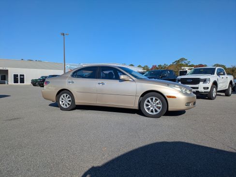 Used 2002 Lexus ES 330 image 1