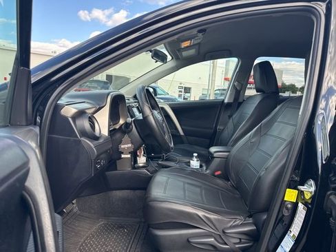 Used 2015 Toyota RAV4 LE AWD/4WD image 8