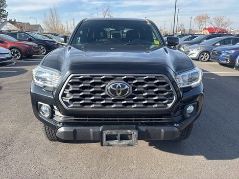 Used 2021 Toyota Tacoma TRD Off-Road image 8