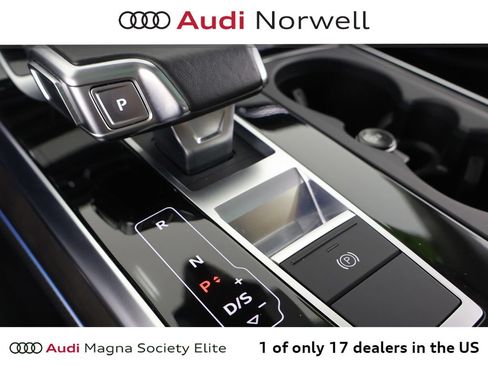 Used 2023 Audi Q8 Premium Plus w/ Premium Plus Package AWD/4WD image 4