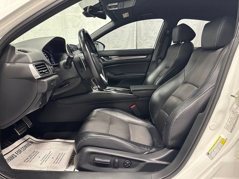 Used 2018 Honda Accord Sport image 14