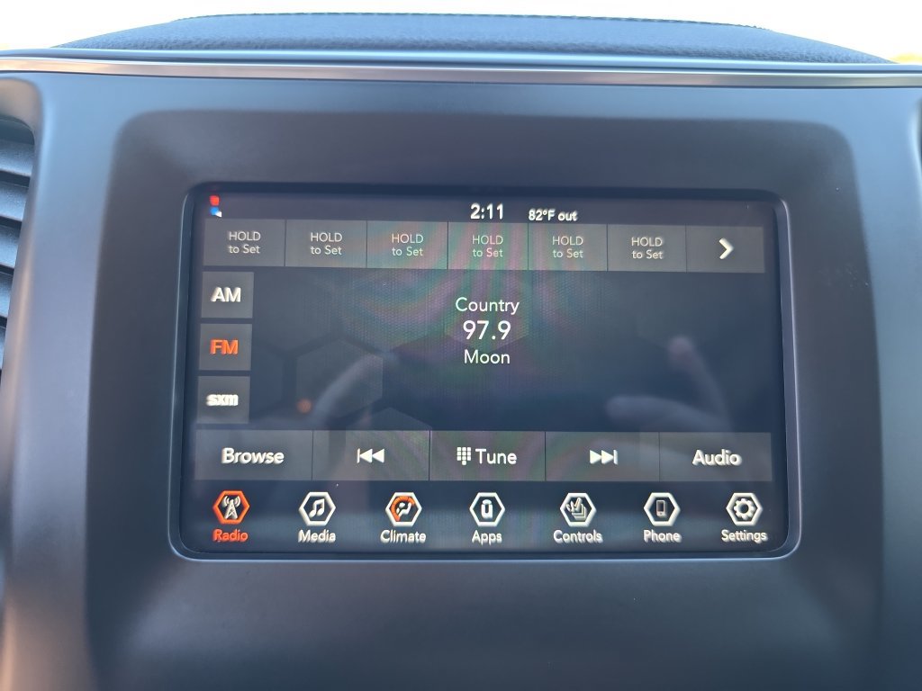 Used 2021 Jeep Cherokee Latitude Plus FWD image 26
