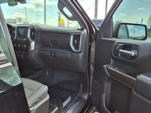 Used 2019 Chevrolet Silverado 1500 LT Trail Boss w/ Convenience Package AWD/4WD image 25