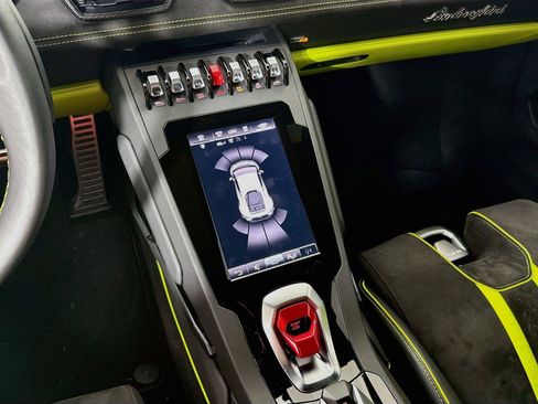 Used 2023 Lamborghini Huracan Tecnica RWD image 11