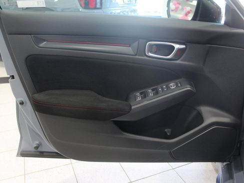 Certified 2024 Honda Civic Type R image 11