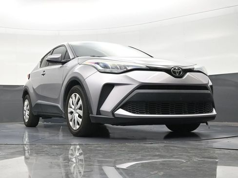 Used 2020 Toyota C-HR LE FWD image 26