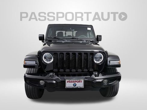 Used 2023 Jeep Gladiator Overland AWD/4WD image 8