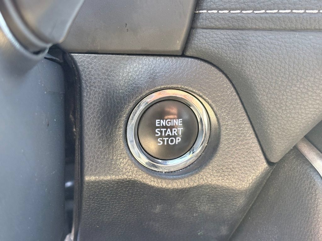Used 2024 Toyota RAV4 XLE FWD image 17