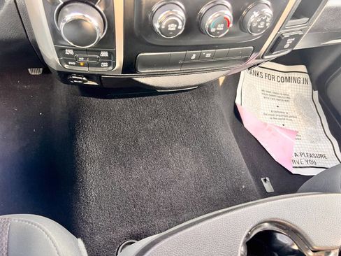 Used 2016 RAM 1500 Big Horn image 32