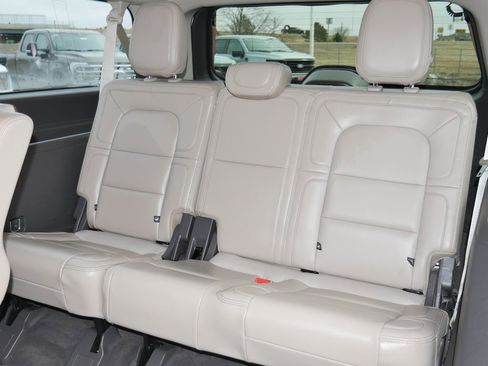 Used 2022 Lincoln Navigator L Reserve image 21