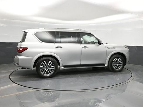 Used 2024 Nissan Armada SL w/ Captain's Chairs Package RWD image 4