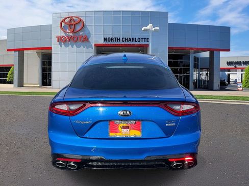 Used 2018 Kia Stinger GT2 image 9