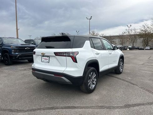 New 2026 Chevrolet Equinox LT image 3