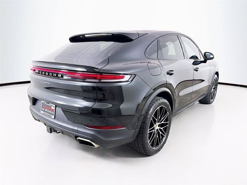 Used 2024 Porsche Cayenne Coupe AWD/4WD image 39