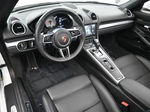 Certified 2017 Porsche 718 Boxster S image 4
