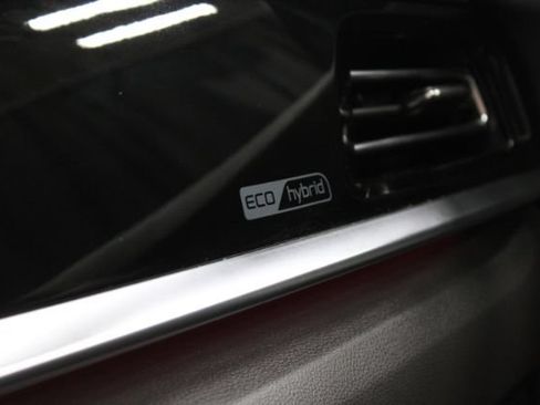 Used 2020 Kia Niro LXS FWD image 21
