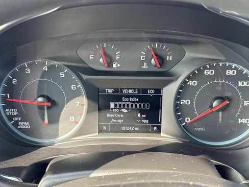 Used 2020 Chevrolet Malibu LT image 28