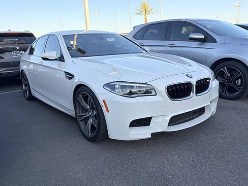 Used 2014 BMW M5 RWD image 3