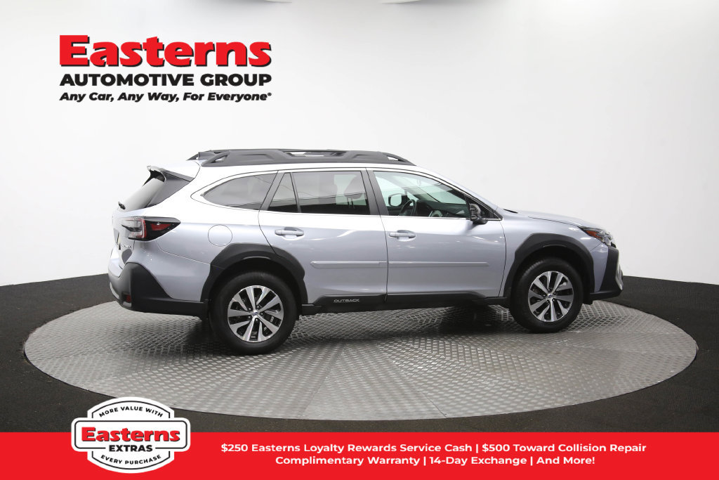 Used 2025 Subaru Outback Premium AWD/4WD image 38