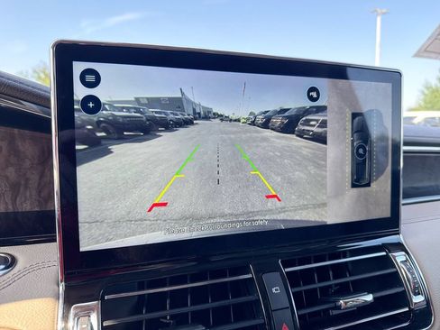 Used 2022 Lincoln Navigator L Reserve AWD/4WD image 16