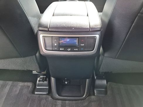 Used 2014 Toyota Highlander Limited image 21