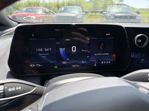 Used 2024 Chevrolet Equinox EV RS FWD image 18