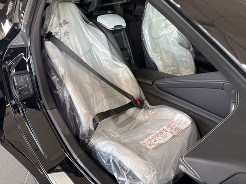 New 2025 Chevrolet Corvette E-Ray image 31