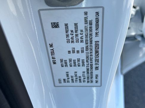 Used 2021 Tesla Model 3 Standard Range Plus RWD image 28