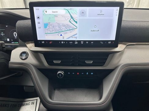 Used 2025 Ford Explorer Active image 25