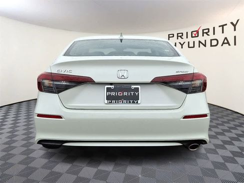 Used 2025 Honda Civic Sport image 5