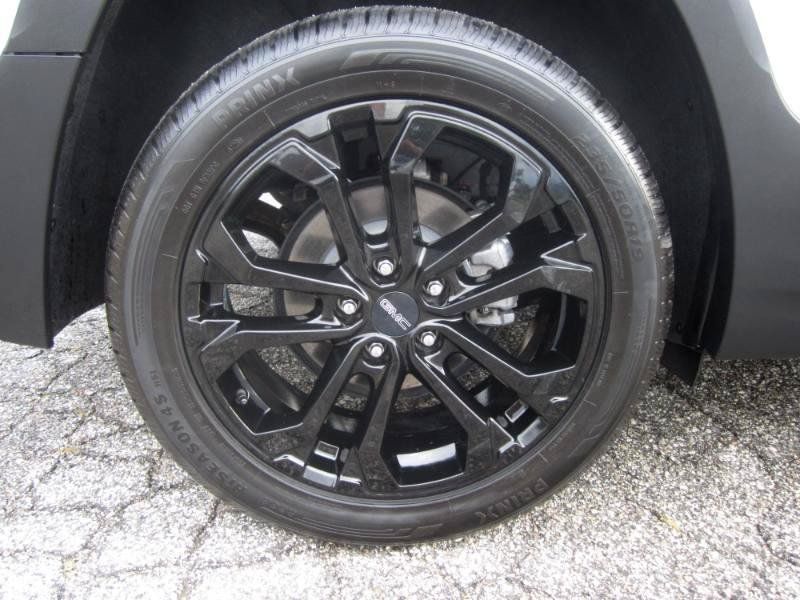 Used 2021 GMC Terrain SLE w/ Driver Convenience Package FWD image 34