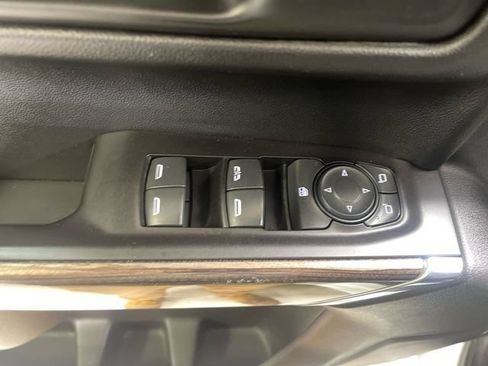 Used 2020 Chevrolet Silverado 1500 RST w/ Texas Edition AWD/4WD image 13