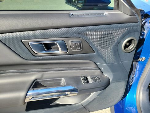 Used 2024 Ford Mustang GT Premium image 6